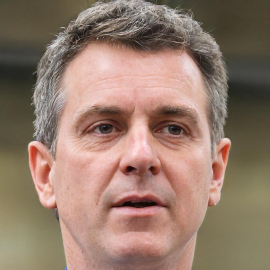 Portrait von Dr. Lennart Fischbach